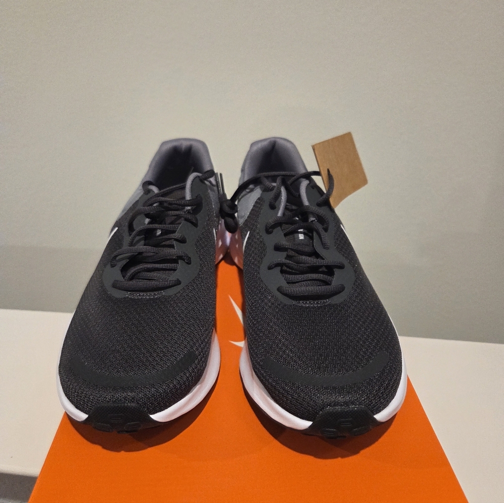 Nike Revolution 7 Blk/wht/gry Running Athletic Shoes Sz 11.5 - Picture 3 of 5